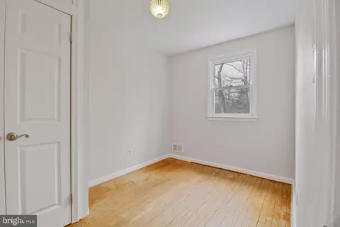 Bedroom - 1204 Ednor Rd, Silver Spring, MD 20905 photo 3 of 3