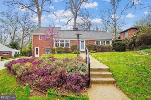 1612 Sherwood Rd, Silver Spring, MD 20902
