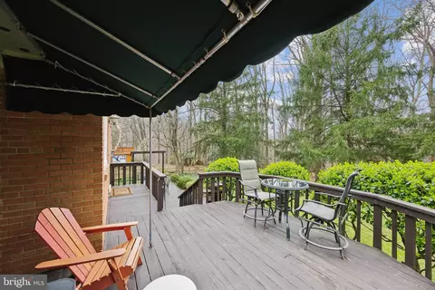 Exterior - 10601 Meadowhill Rd, Silver Spring, MD 20901 photo 2 of 5