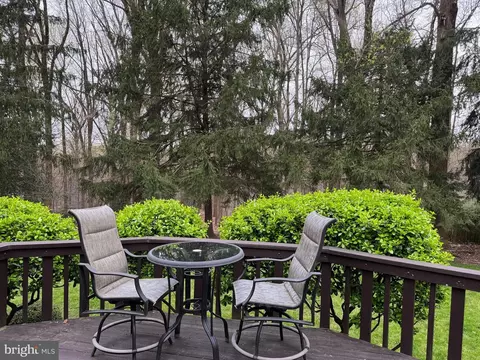 Exterior - 10601 Meadowhill Rd, Silver Spring, MD 20901 photo 4 of 5