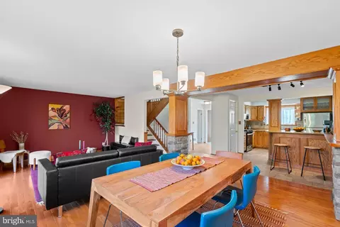 9931 Lake Landing Rd, Gaithersburg, MD 20886