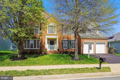 14106 Chinkapin Dr, Rockville, MD 20850