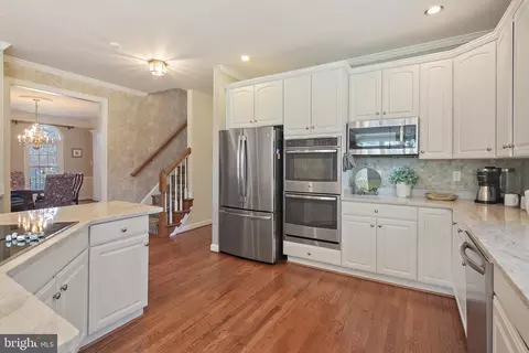 Kitchen - 16617 Harbour Town Dr, Ashton, MD 20861 photo 2 of 7