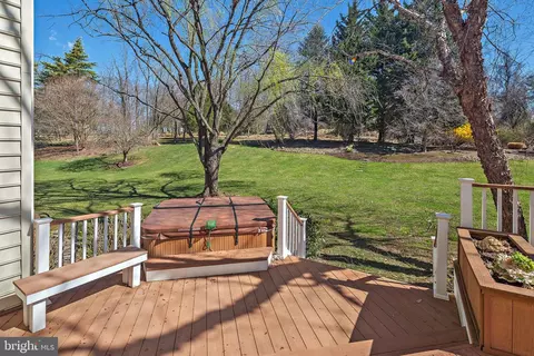 Exterior - 16617 Harbour Town Dr, Ashton, MD 20861 photo 13 of 19