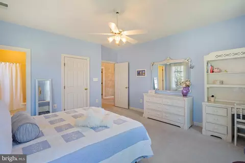Bedroom - 16617 Harbour Town Dr, Ashton, MD 20861 photo 5 of 9
