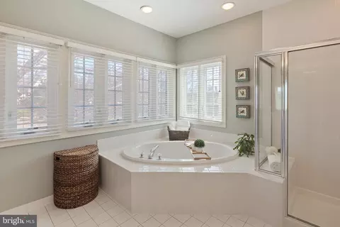 Bath - 16617 Harbour Town Dr, Ashton, MD 20861 photo 2 of 9