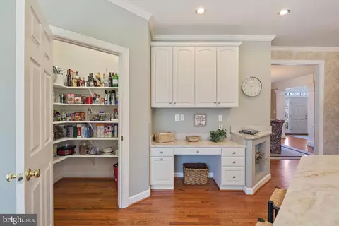Kitchen - 16617 Harbour Town Dr, Ashton, MD 20861 photo 6 of 7