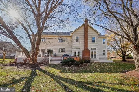 Exterior - 16617 Harbour Town Dr, Ashton, MD 20861 photo 14 of 19