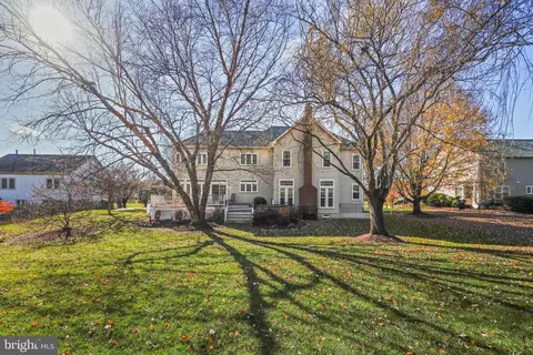 Exterior - 16617 Harbour Town Dr, Ashton, MD 20861 photo 17 of 19