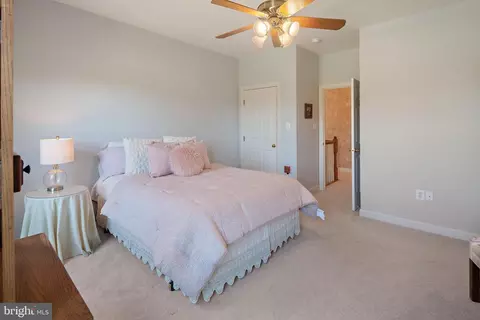 Bedroom - 16617 Harbour Town Dr, Ashton, MD 20861 photo 6 of 9