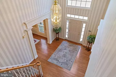 Entry Way - 16617 Harbour Town Dr, Ashton, MD 20861 photo 11 of 13