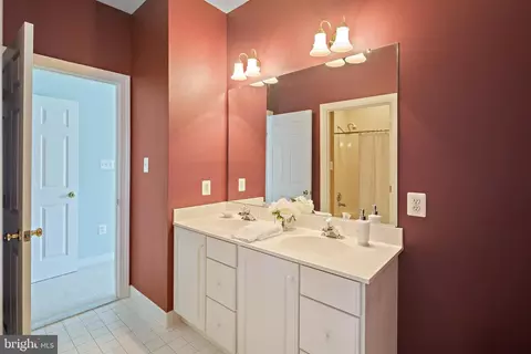 Bath - 16617 Harbour Town Dr, Ashton, MD 20861 photo 8 of 9