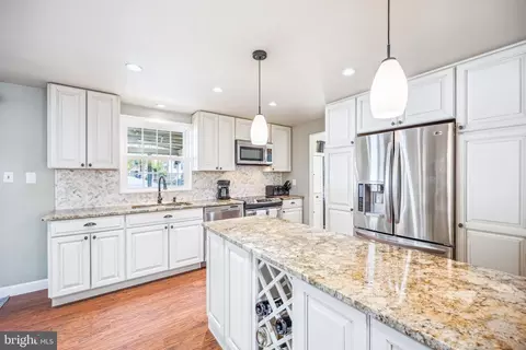 Kitchen - 13833 Castle Cliff Way, Silver Spring, MD 20904 photo 5 of 5