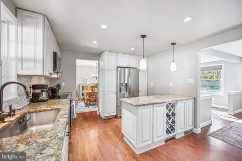 Kitchen - 13833 Castle Cliff Way, Silver Spring, MD 20904 photo 4 of 5