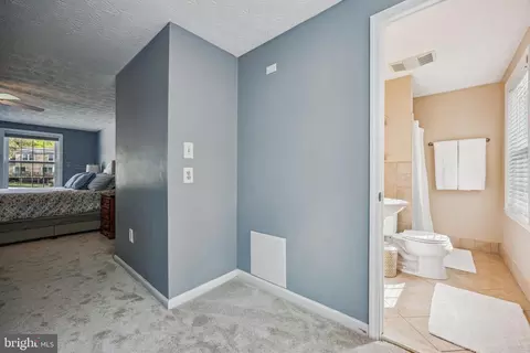 Entry Way - 13833 Castle Cliff Way, Silver Spring, MD 20904 photo 6 of 6