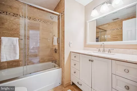 Bath - 13833 Castle Cliff Way, Silver Spring, MD 20904 photo 2 of 2