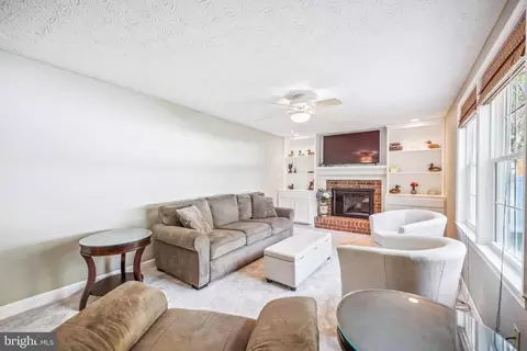 Living - 13833 Castle Cliff Way, Silver Spring, MD 20904 photo 4 of 6