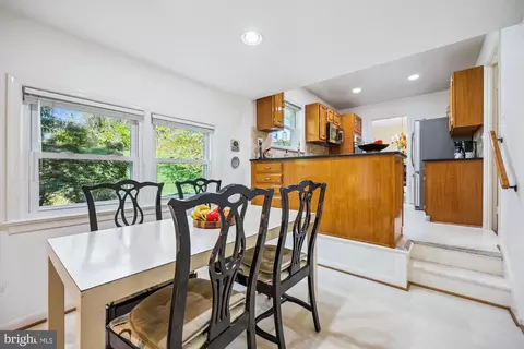 Dining - 2183 Stratton Dr, Potomac, MD 20854 photo 4 of 5