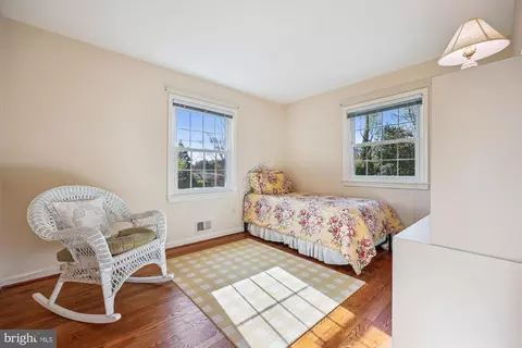 Bedroom - 2183 Stratton Dr, Potomac, MD 20854 photo 4 of 4