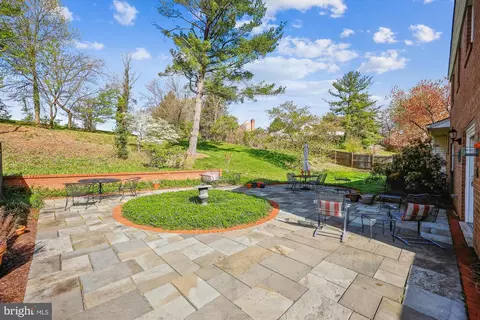 Exterior - 2183 Stratton Dr, Potomac, MD 20854 photo 7 of 10