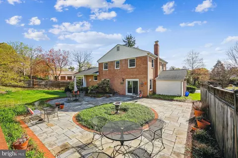 Exterior - 2183 Stratton Dr, Potomac, MD 20854 photo 6 of 10