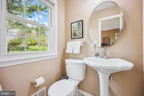 Bath - 2183 Stratton Dr, Potomac, MD 20854 photo 2 of 3