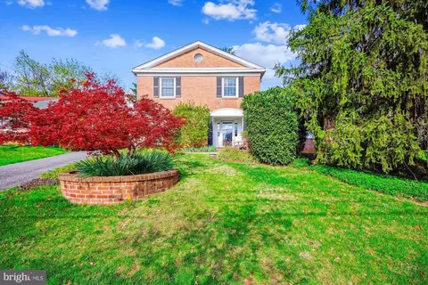 Exterior - 2183 Stratton Dr, Potomac, MD 20854 photo 5 of 10