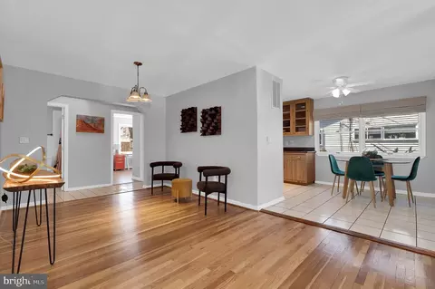 1027 Welsh Dr, Rockville, MD 20852