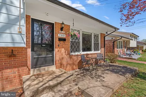 705 Northwood Ter, Silver Spring, MD 20902 photo 4