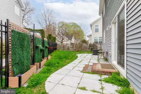 Exterior - 13013 Connecticut Ave, Silver Spring, MD 20906 photo 3 of 5