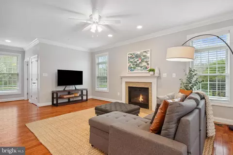 Living - 13013 Connecticut Ave, Silver Spring, MD 20906 photo 2 of 3