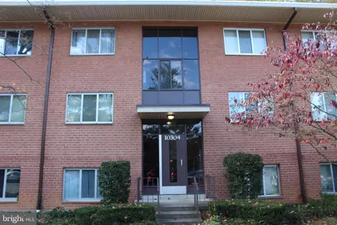 10304 Rockville Pike #302, Rockville, MD 20852