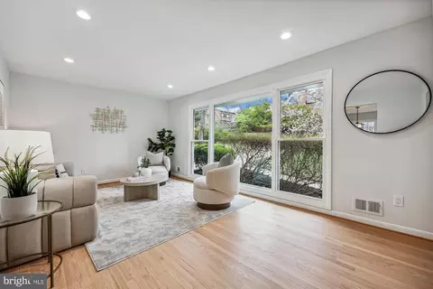 Living - 11 Parkside Rd, Silver Spring, MD 20910 photo 2 of 7