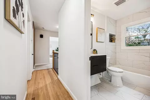 Entry Way - 11 Parkside Rd, Silver Spring, MD 20910 photo 4 of 4