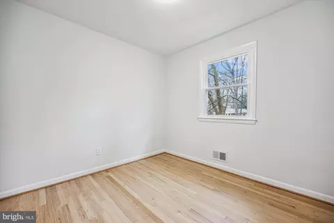 Bedroom - 11 Parkside Rd, Silver Spring, MD 20910 photo 7 of 11