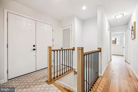 Entry Way - 11 Parkside Rd, Silver Spring, MD 20910 photo 2 of 4