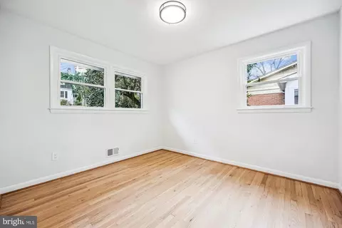 Bedroom - 11 Parkside Rd, Silver Spring, MD 20910 photo 1 of 11