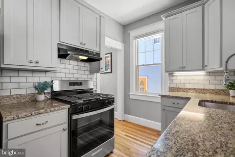 803 Islington St, Silver Spring, MD 20910 photo 8