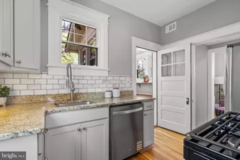 803 Islington St, Silver Spring, MD 20910 photo 9