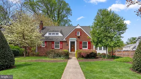 10210 Pierce Dr, Silver Spring, MD 20901