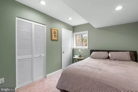 Bedroom - 6408 78th St, Cabin John, MD 20818 photo 6 of 6