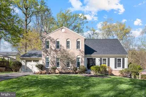 3 Castaway Ct, Rockville, MD 20853