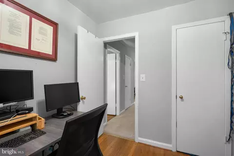 9830 Hollow Glen Pl, Silver Spring, MD 20910 photo 23
