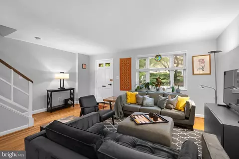 9830 Hollow Glen Pl, Silver Spring, MD 20910 photo 8