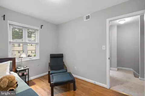9830 Hollow Glen Pl, Silver Spring, MD 20910 photo 19