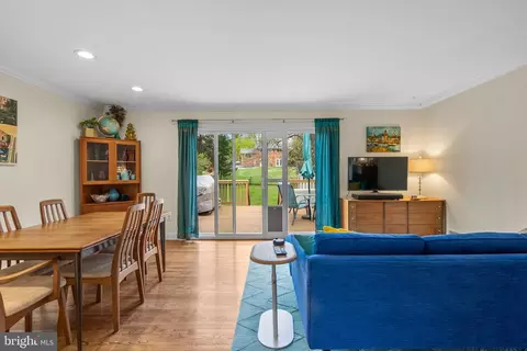 Dining - 9817 Cherry Tree Ln, Silver Spring, MD 20901 photo 1 of 4