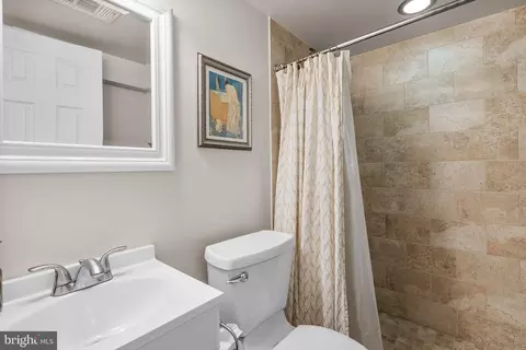 Bath - 9817 Cherry Tree Ln, Silver Spring, MD 20901 photo 3 of 3