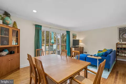 Dining - 9817 Cherry Tree Ln, Silver Spring, MD 20901 photo 4 of 4
