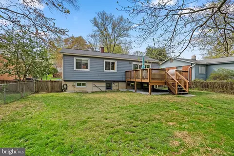 Exterior - 9817 Cherry Tree Ln, Silver Spring, MD 20901 photo 6 of 7