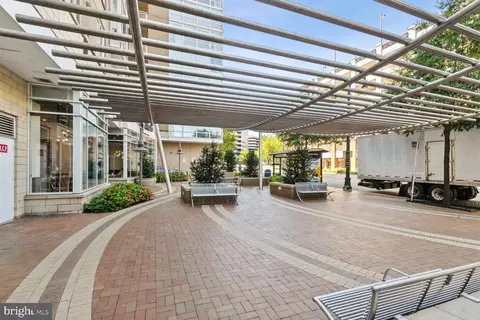 930 Wayne Ave #1403, Silver Spring, MD 20910 photo 4